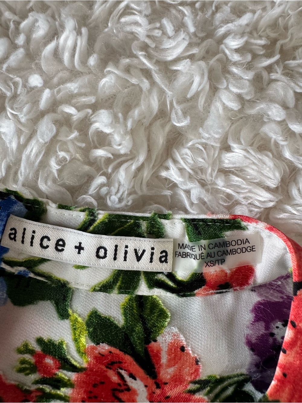 Alice + Olivia Sheila Blouson Sleeve Top Multicolor Floral Silk Blend Size XS - Picture 8 of 8